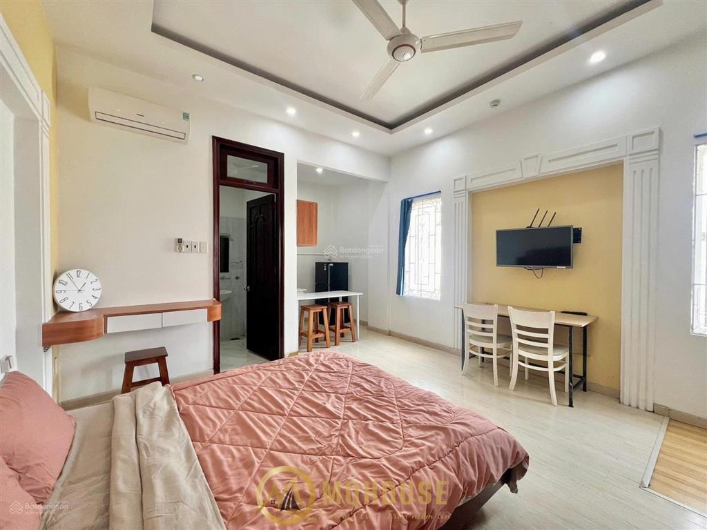 Chdv full nội thât 35m2 gần chợ tân định quận 1, thang máy, sạch sẽ, an ninh