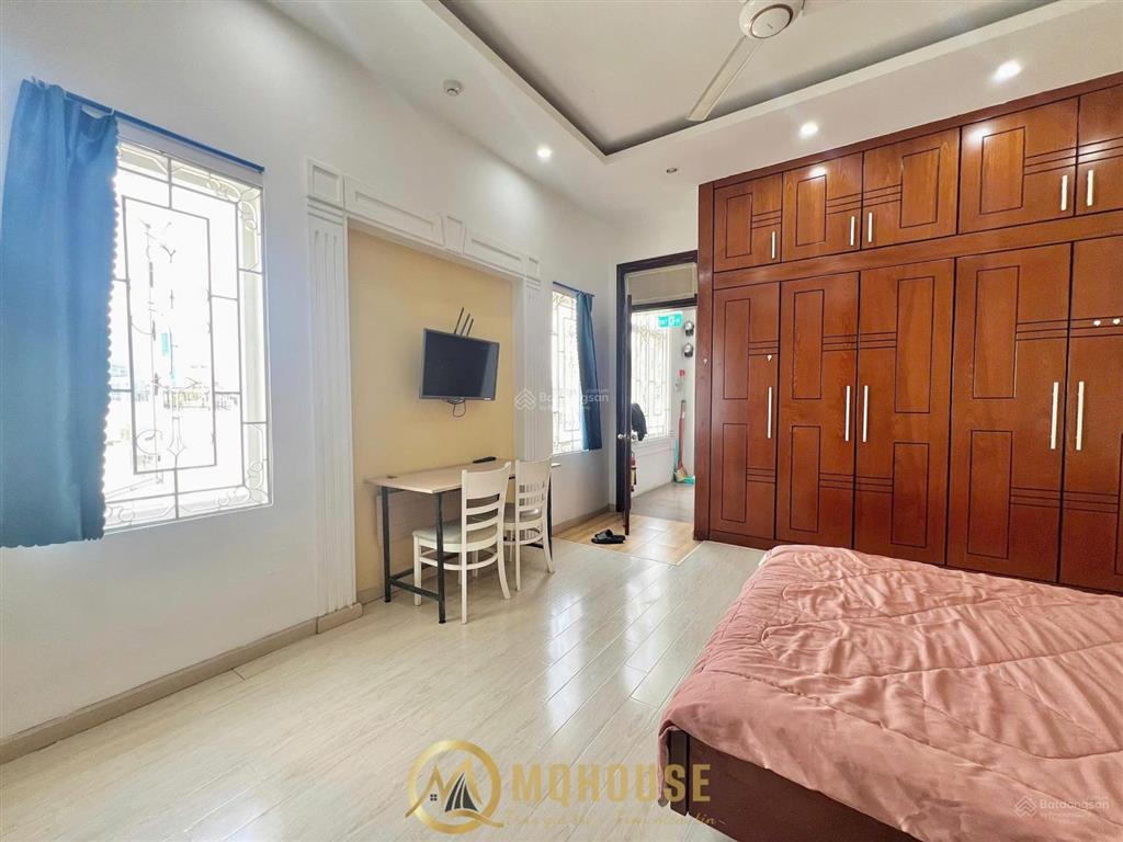 Chdv full nội thât 35m2 gần chợ tân định quận 1, thang máy, sạch sẽ, an ninh