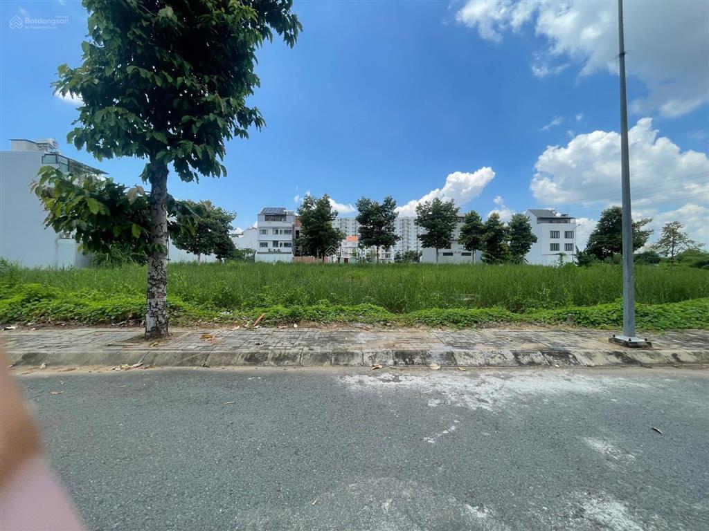 Chính chủ cần bán đất nền giá 13.8 tỷ tốt nhất kdc nam phan, phú hữu quận 9