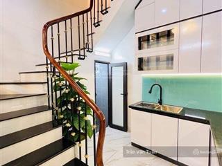 Bán nhà trần bình 41m2, lô góc 2 thoáng ngõ rộng gần phố ô tô đỗ , đi bộ ra các trường đại học,