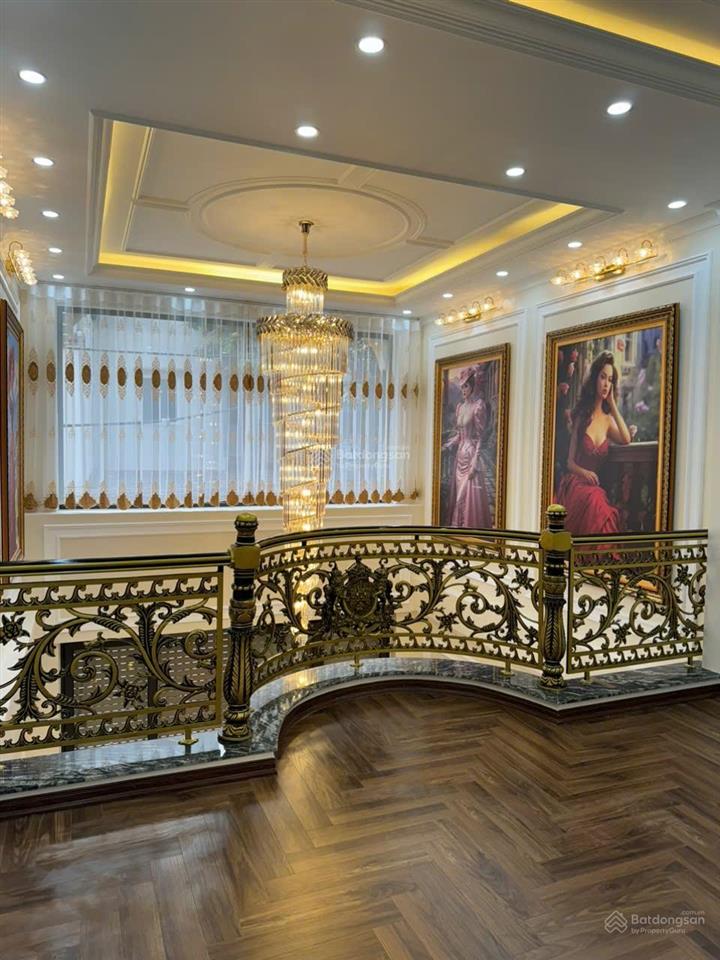 Nhà 7 tầng, thang máy,gara ôtô. phân lô quân đội 918(cạnh sân golf long biên). dt90m2. thoáng 2 mặt