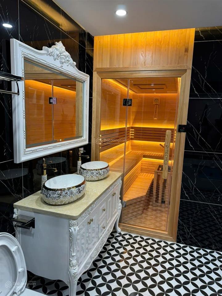 Nhà 7 tầng, thang máy,gara ôtô. phân lô quân đội 918(cạnh sân golf long biên). dt90m2. thoáng 2 mặt