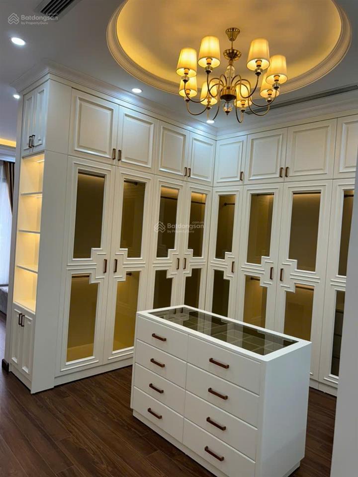 Nhà 7 tầng, thang máy,gara ôtô. phân lô quân đội 918(cạnh sân golf long biên). dt90m2. thoáng 2 mặt