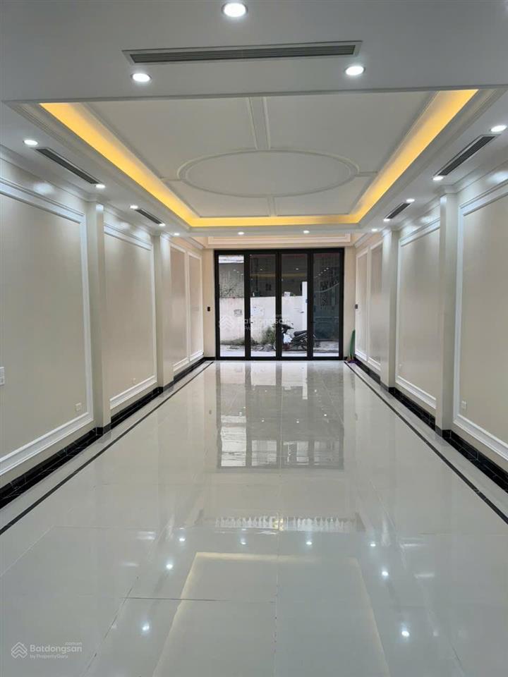 Nhà 7 tầng, thang máy,gara ôtô. phân lô quân đội 918(cạnh sân golf long biên). dt90m2. thoáng 2 mặt