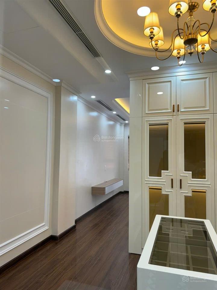 Nhà 7 tầng, thang máy,gara ôtô. phân lô quân đội 918(cạnh sân golf long biên). dt90m2. thoáng 2 mặt