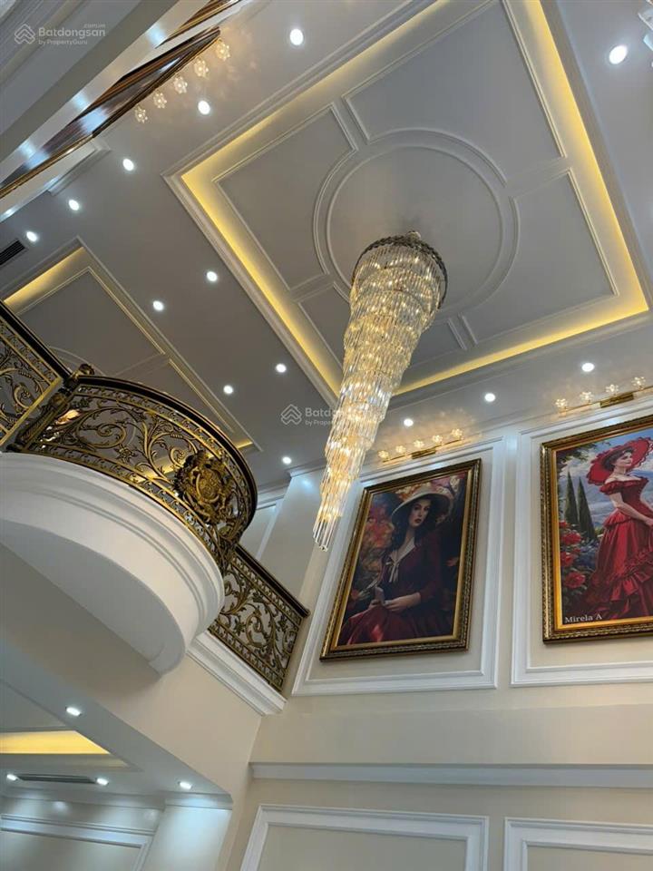 Nhà 7 tầng, thang máy,gara ôtô. phân lô quân đội 918(cạnh sân golf long biên). dt90m2. thoáng 2 mặt