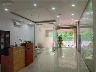 Chính chủ cho thuê văn phòng 20m2 tại tầng 1 tòa nhà văn phòng phố trương công giai, cầu giấy