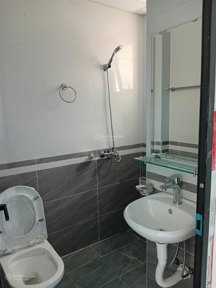 3.7tr chính chủ cho thuê căn hộ ccmn mặt phố 5 nguyễn đạo an, view hồ phú diễn thoáng, ô tô đỗ cửa