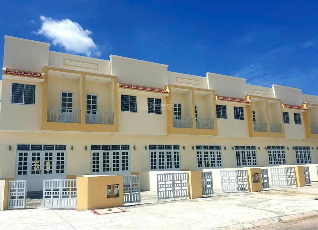 Sở hữu nhà phố ngay trung tâm kcn lớn nhất việt nam giá chỉ 1,2 tỷ/căn. ngay 0937 981 ***