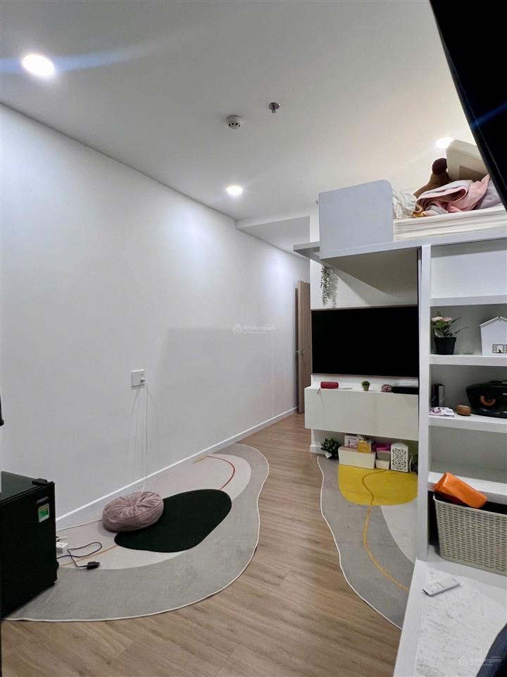 Bán gấp căn mt eastmark city 3pn3wc full nội thất.0937 981 ***