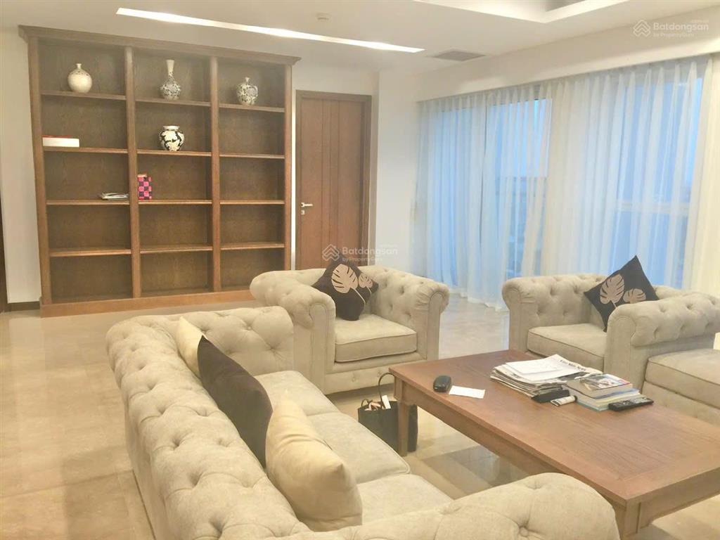 Bán căn hộ 3 ngủ full nội thất sẵn sàng về ở giá thương lượng với chủ nhà
