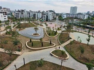 Cần bán lô đất 135m2, mặt tiền 7m tại phường ngọc thuy  long biên. ngõ to 3m  ô tô vào đất