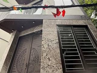 Bán nhà trong ngõ 21 phố thanh am long biên, nhà xây mới 5 tầng dt 30m2