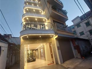 Cần bán căn nhà, hàm cá mập phiên bản ở quận long biên. phường việt hưng. dt 96mx 7 tầng thang máy