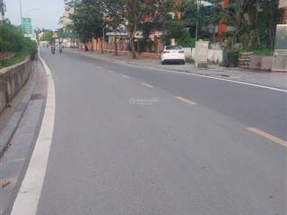 Cần bán đất tặng nhà 3 tầng mặt đê phúc lợi, phường phúc lợi, quận long biên kinh doanh