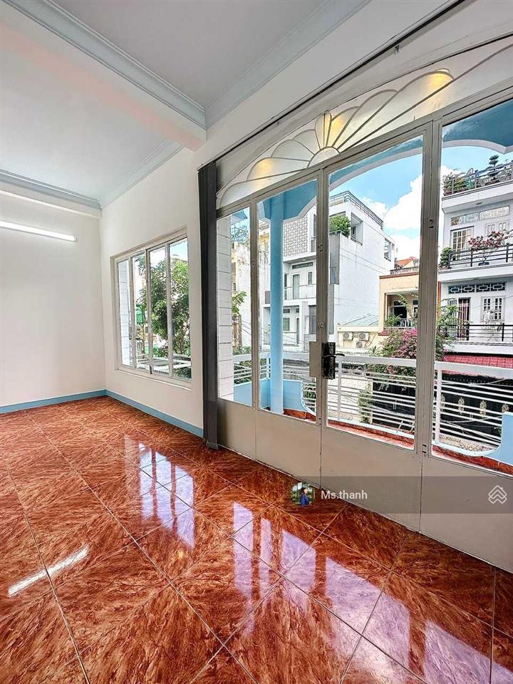 Hxh quay đầu, thông lê văn sỹ + huỳnh văn bánh, 6mx13,5m, 2 tầng, phù hợp xây mới hầm, 5 tầng