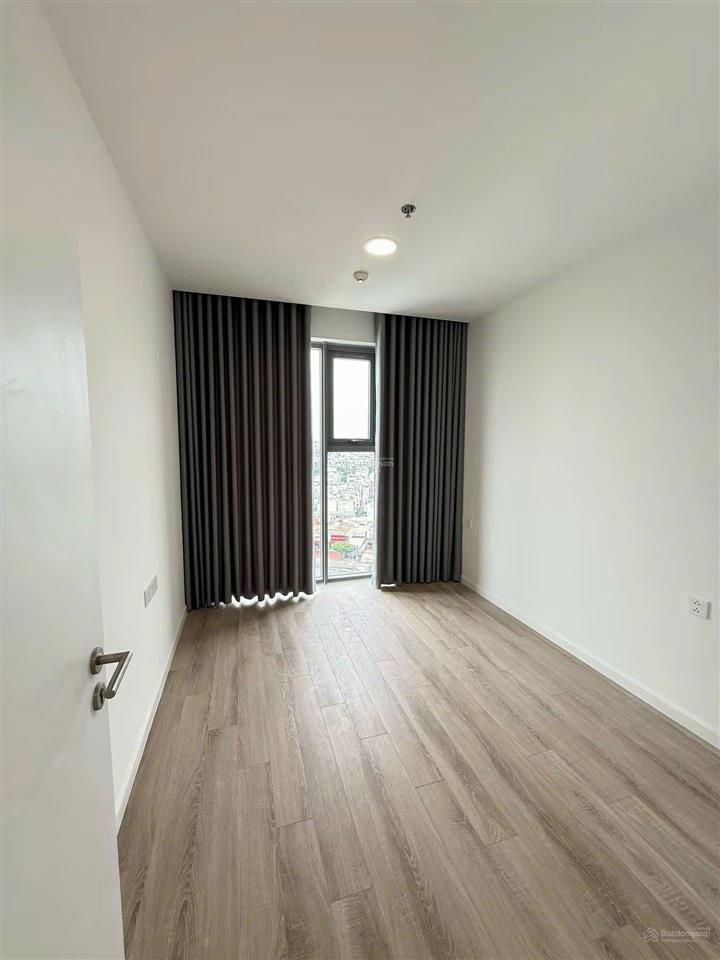 Hot deal cho thuê 13tr/ tháng căn 84m2, view land mark 81. 0907 594 ***