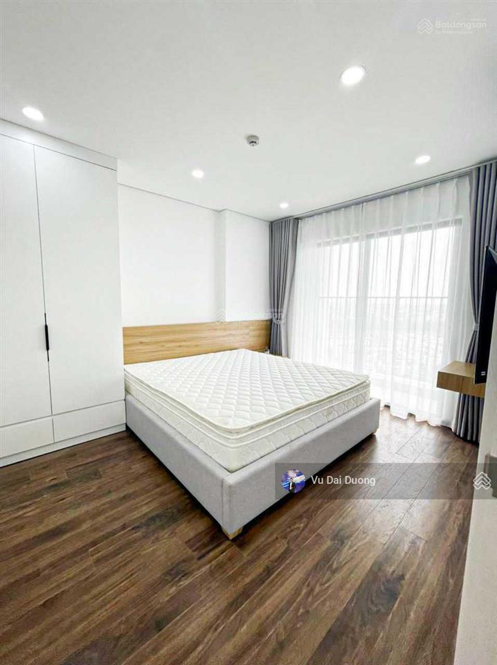 Cho thuê căn 2 ngủ full nội thất mới tinh, giá 13,5 triệu/tháng bao phí quản lý + gym + vat