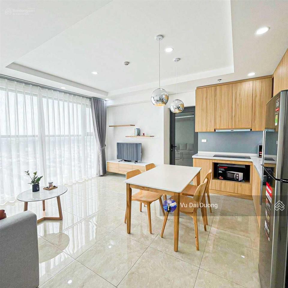 Cho thuê căn 2 ngủ full nội thất mới tinh, giá 13,5 triệu/tháng bao phí quản lý + gym + vat