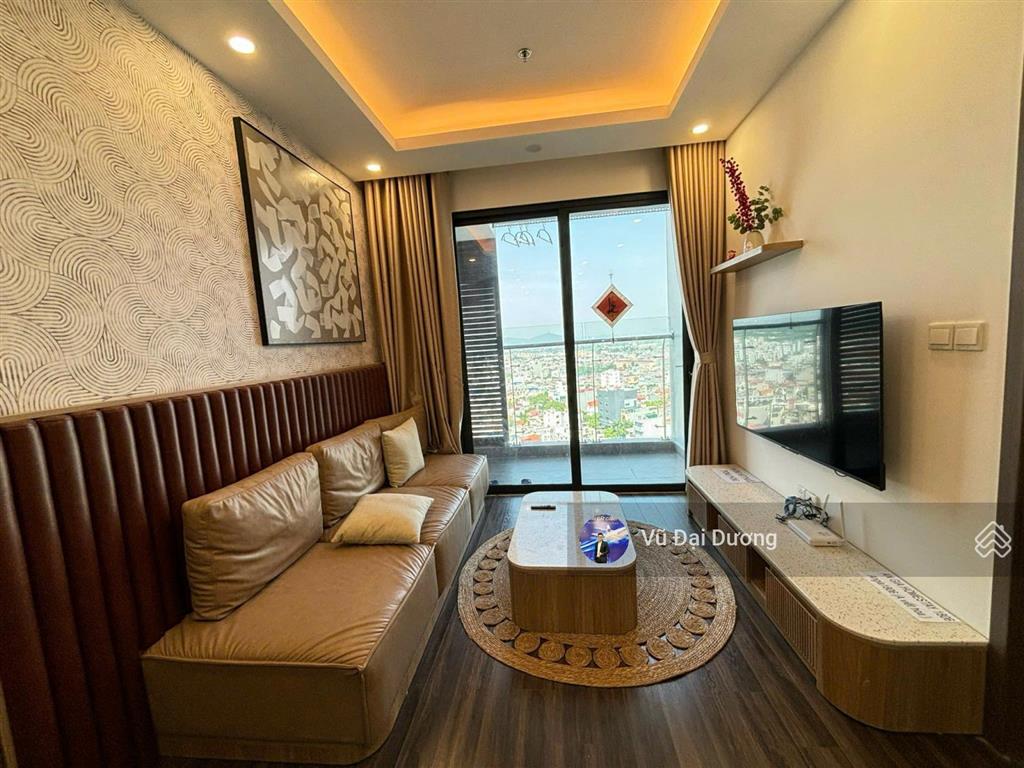 Cho thuê căn 2pn 2 wc nội thất đẹp, view đường võ nguyên giáp hoàng huy commerce