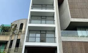 Cho thuê gấp nhà mặt tiền âu cơ quận tân bình dt 4x20m  5 lầu thang máy. giá thuê 40tr/tháng