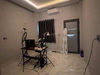 Cho thuê nhà hẻm 10m đường nguyễn gia trí quận bình thạnh dt 4,2x205 tầng.giá 38tr/tháng