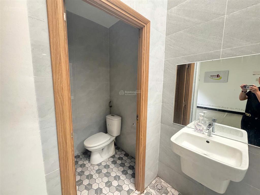 Cho thuê nhà góc 2 mặt tiền nguyễn gia trí quận bình thạnh dt 10x25m, 3 lầu. giá 55tr/tháng
