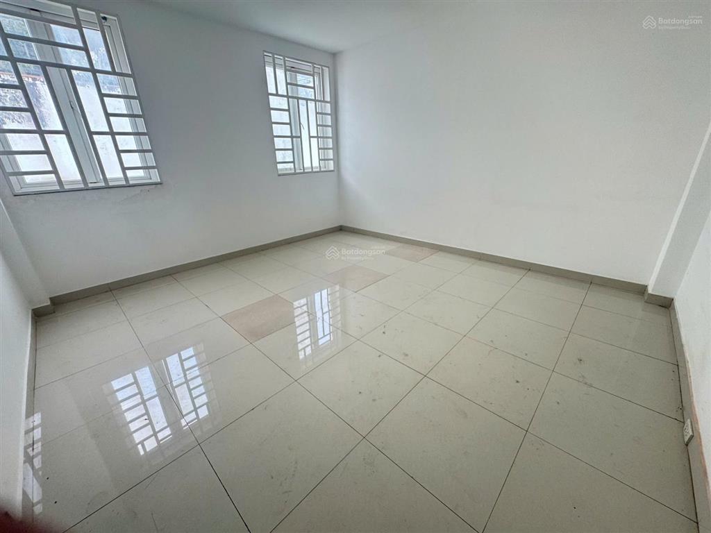 Cho thuê nhà góc 2 mặt tiền nguyễn gia trí quận bình thạnh dt 10x25m, 3 lầu. giá 55tr/tháng