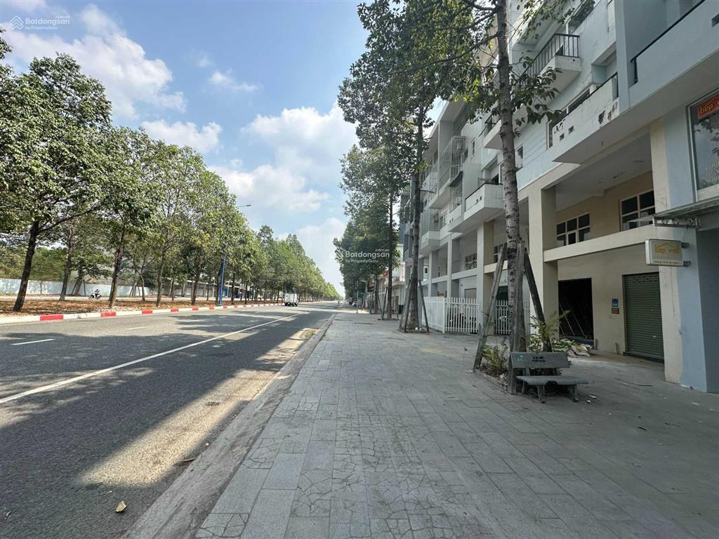 Shophouse uni complex 2 mặt tiền, 3 mặt tiền, 1 trệt 2 lầu, 1 trệt 3 lầu, ngay trung tâm hành chính