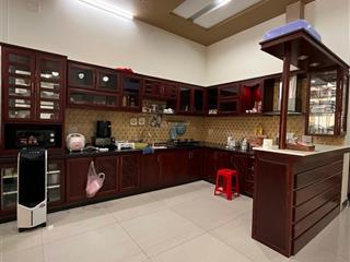 Biệt thự mặt tiền lê văn hưu đẹp , tặng lại toàn bộ nội thất sang trọng