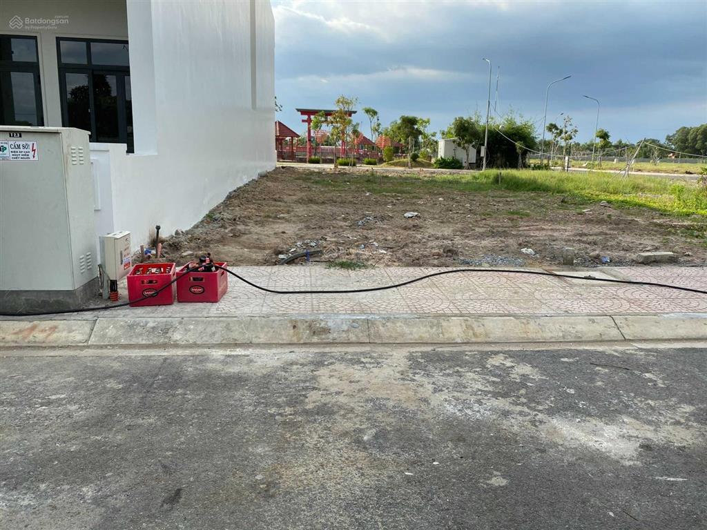 Chính chủ kẹt tiền cần bán gấp 2 lô đất 80m2 young town đức hòa sổ hồng riêng giá rẻ