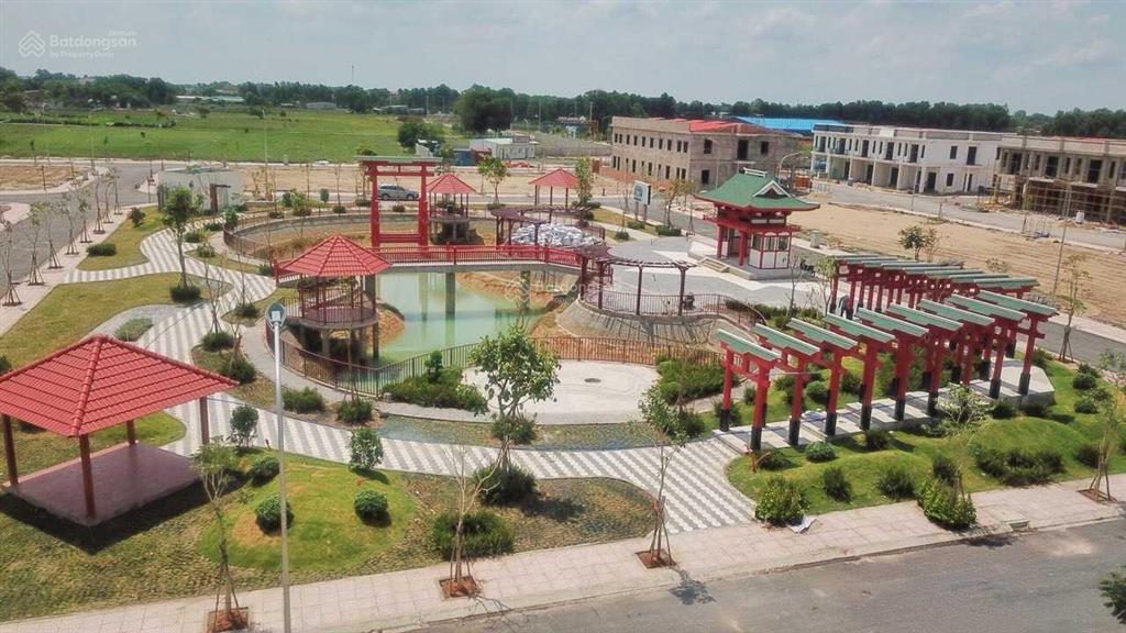 Chính chủ kẹt tiền cần bán gấp 2 lô đất 80m2 young town đức hòa sổ hồng riêng giá rẻ