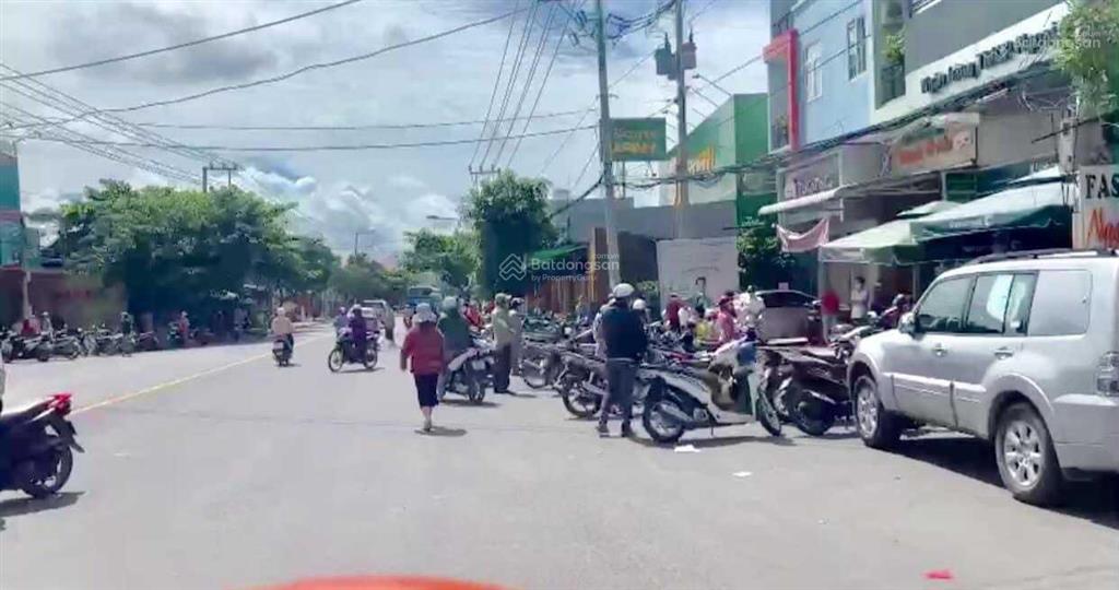 Kẹt ngân hàng chủ bán gấp 3 lô đất liền kề lốc b dự án jdragon kế bên chợ cần đước dt 90m2/lô shr