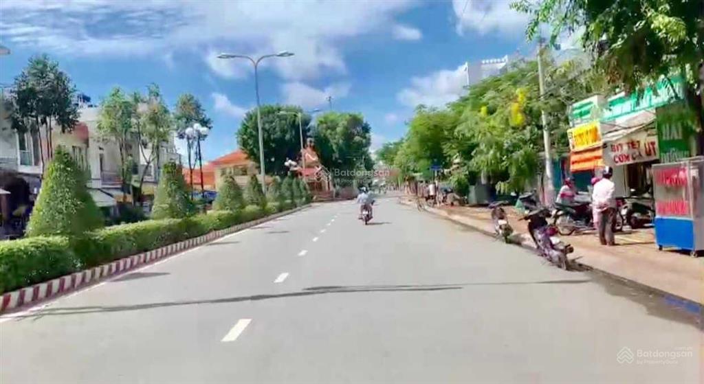 Kẹt ngân hàng chủ bán gấp 3 lô đất liền kề lốc b dự án jdragon kế bên chợ cần đước dt 90m2/lô shr