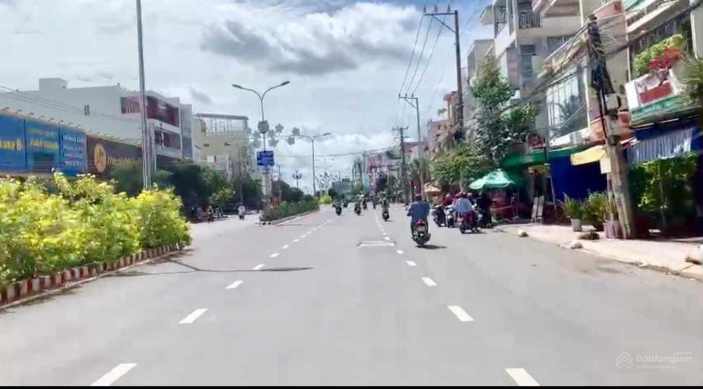 Kẹt ngân hàng chủ bán gấp 3 lô đất liền kề lốc b dự án jdragon kế bên chợ cần đước dt 90m2/lô shr