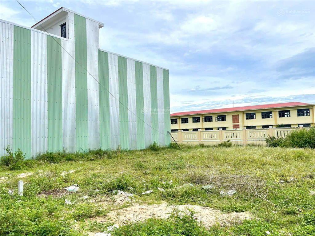 Cần bán lô đất điện nam đông đường oto 5m5 quay đầu sau lưng trường học