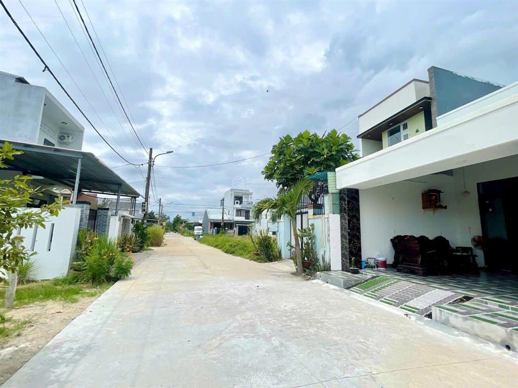 Cần bán lô đất điện nam đông đường oto 5m5 quay đầu sau lưng trường học