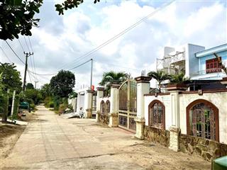 Chào lô bê tông chính trần thủ độ  điện bàn đông đường xe tải tránh nhau vô tư