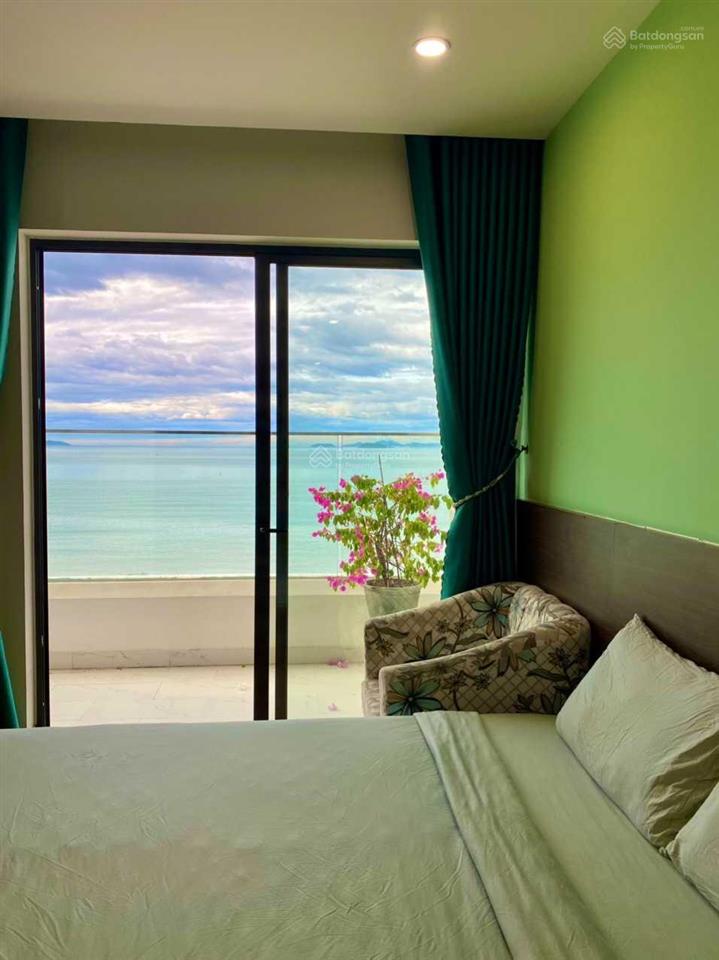 Kẹt tiền cần bán gấp căn 46m2 view biển, tầng cao, hướng mát full nội thất