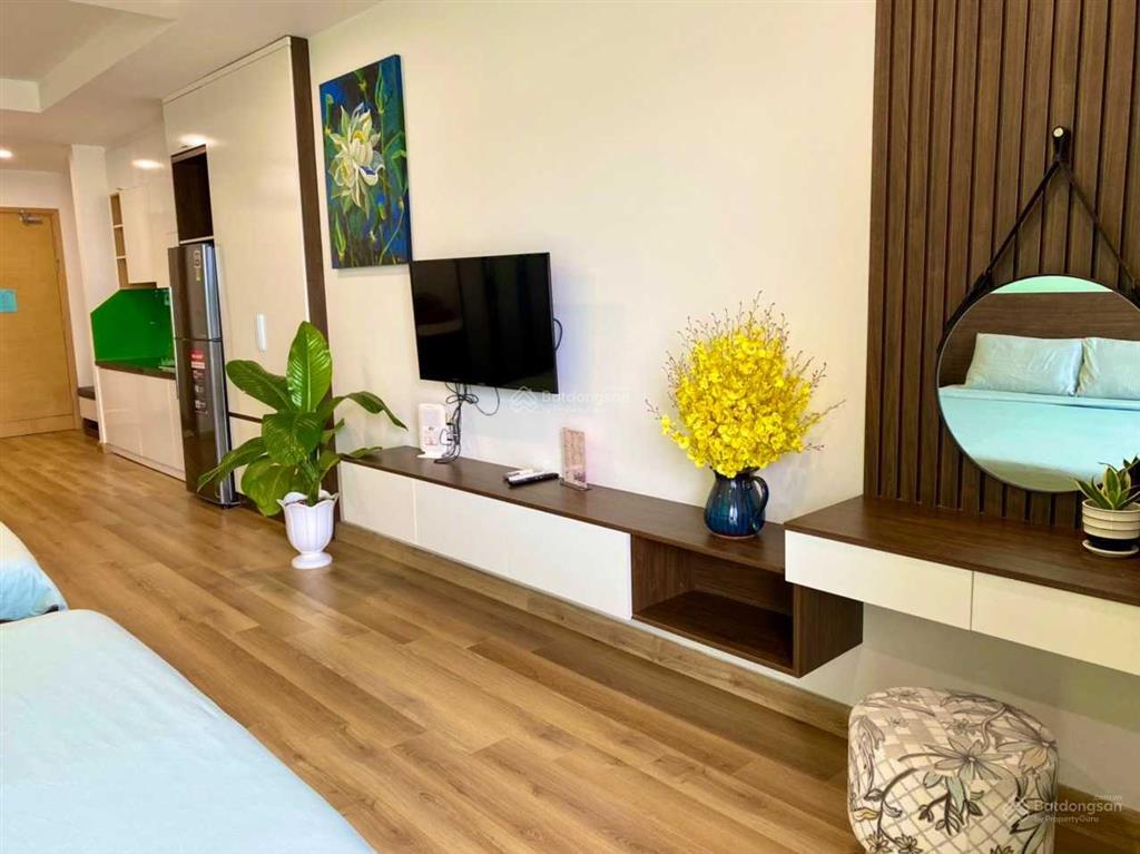 Kẹt tiền cần bán gấp căn 46m2 view biển, tầng cao, hướng mát full nội thất