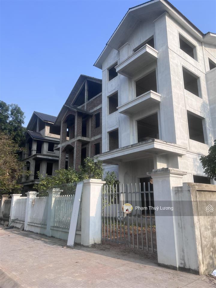 Bán biệt thự vị trí đắc địa mặt đường 40m nằm trong dự án mailand hanoi city. dt 255m2