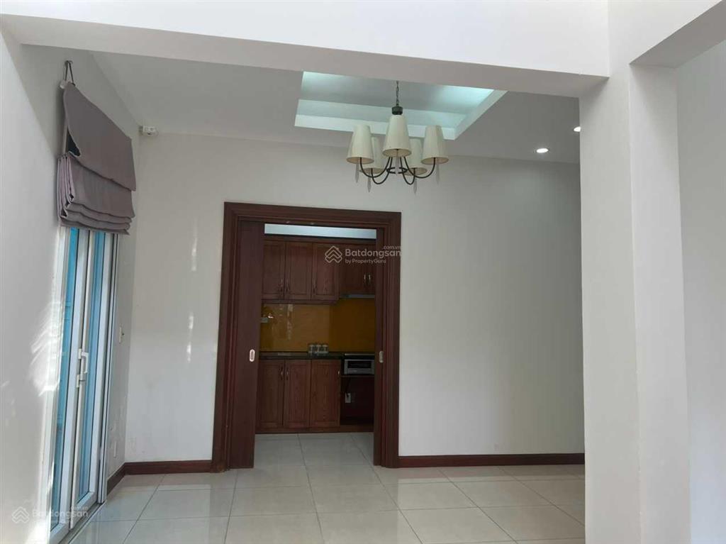 Chính chủ btsl 210m2 dự án splendora  mailand hanoi city. vị trí đẹp