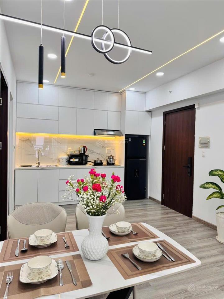2 tỷ 950 sở hữu căn rộng 65m2 full nội thất mới tinh. tầng 24. có 2 phòng ngủ, 2 wc. 0931 354 ***