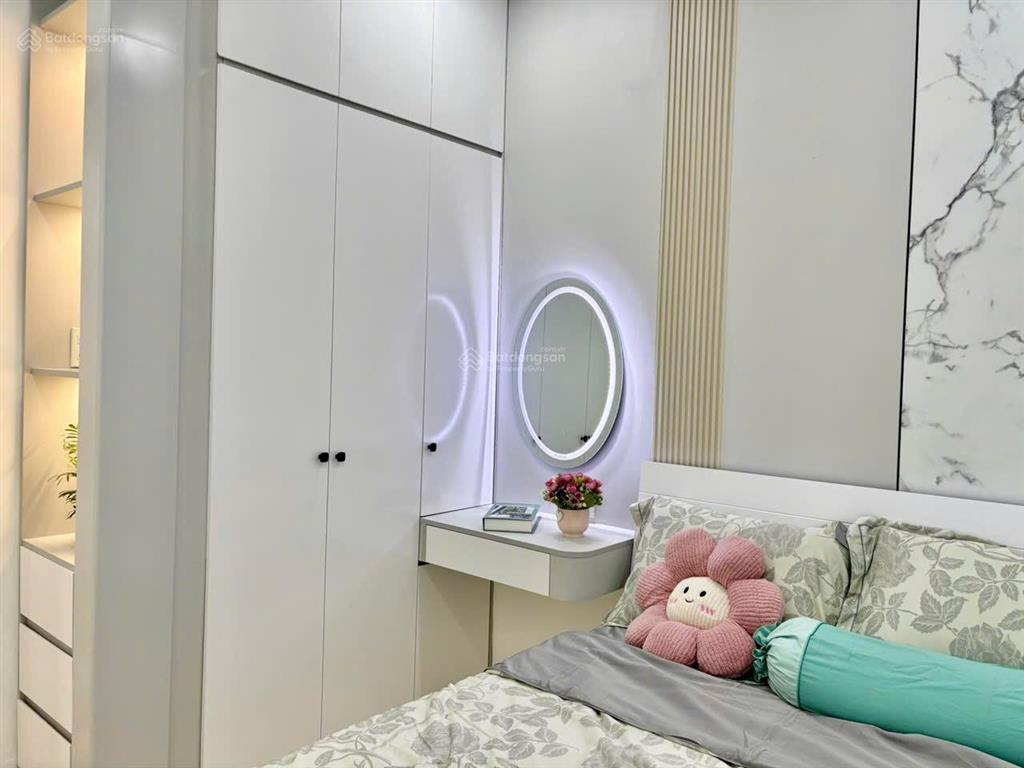 Chính chủ bán căn góc 62m2. nội thất mới 100%. tầng trung 28toà oc2b.  0931 354 ***