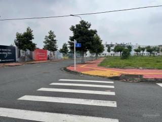 Bán nhà xây sẵn khu đô thị thương mại bầu xéo trảng đồng nai 1 trệt 2 lầu. giá chỉ 3,9 tỷ/ căn