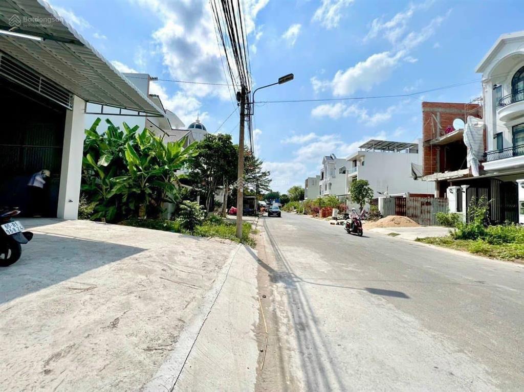 Bán nền diện tích 7m x 20m xây nhà đẹp tặng nhà kho trên đất, đường số 13 cồn khương