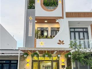 Bán nhà 2 lầu đường d13 kdc hồng loan , nhà thiết kế hiện đại , xây mới dọn vào ở ngay