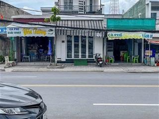 Bán nhà mặt tiền bờ kè tầm vu vị trí đẹp giá chưa đến 8 tỷ