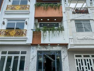 Bán nhà 3 lầu có sẵn nội thất gần đại học cần thơ ngay trung tâm, dọn vào ở ngay