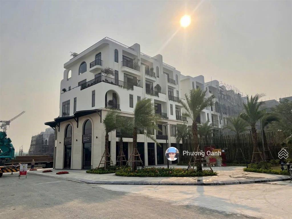 Chính chủ gửi bán lk xẻ khe 120m², vaquarius văn giang, mt 8m, giá 16 tỷ bp hướng đn.  0964 364 ***